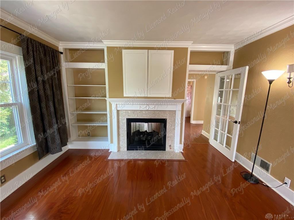 110 Dell Park Ave - Photo 7 of 38