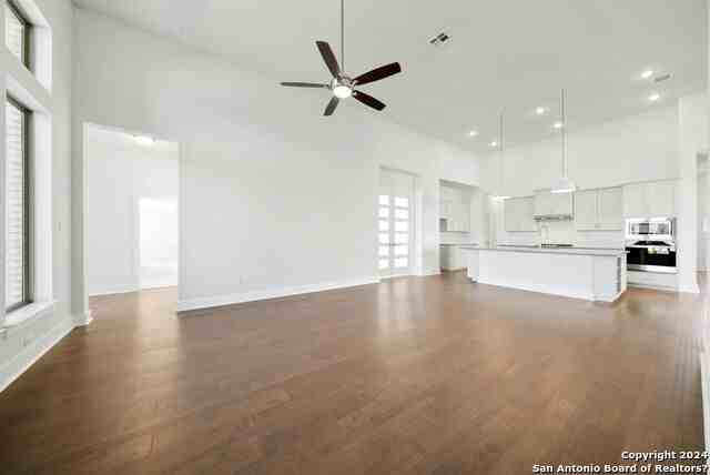 12515 Silver Gate - Photo 4 of 24