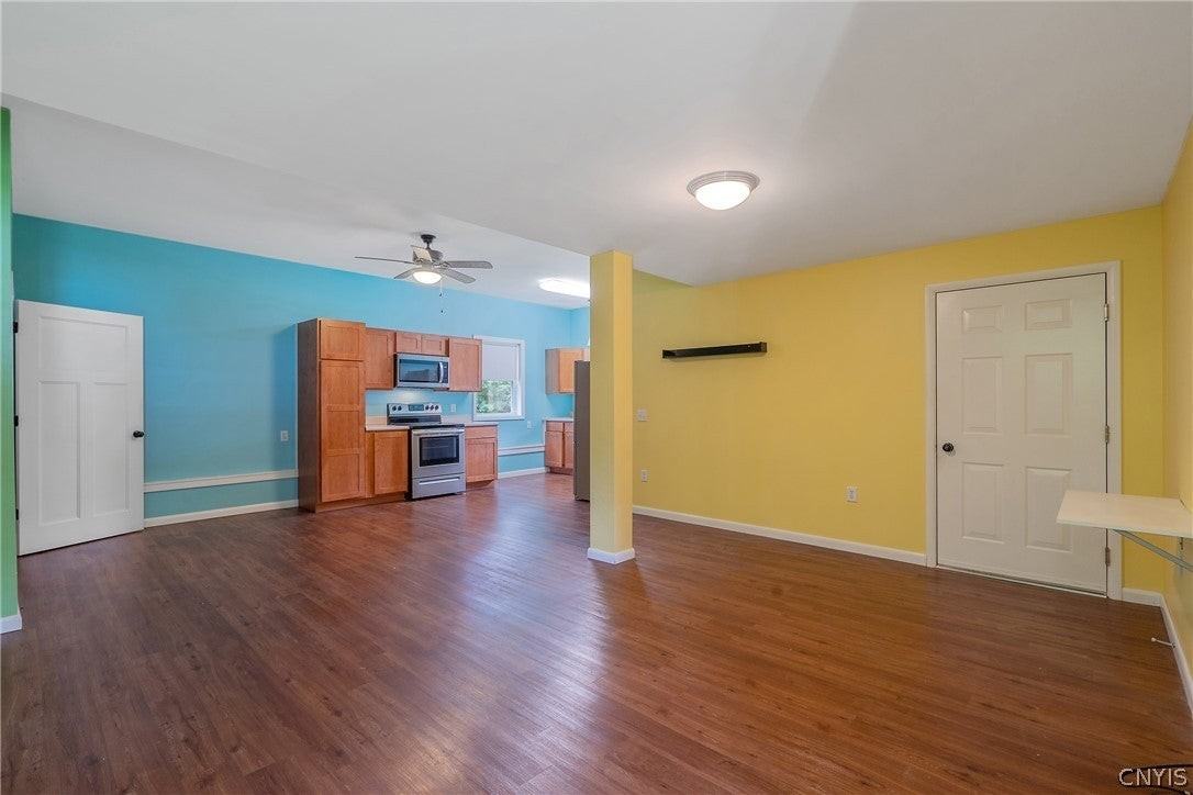 51 Singleton St - Photo 3 of 18