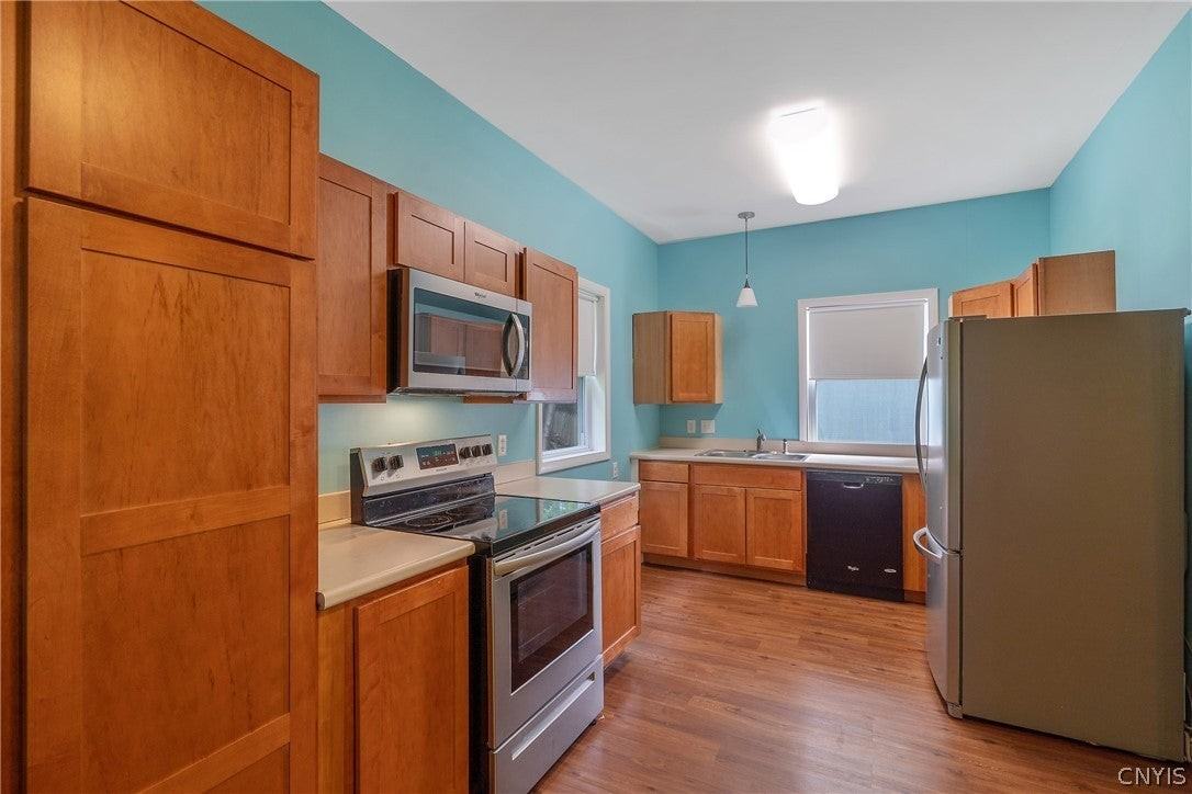 51 Singleton St - Photo 7 of 18