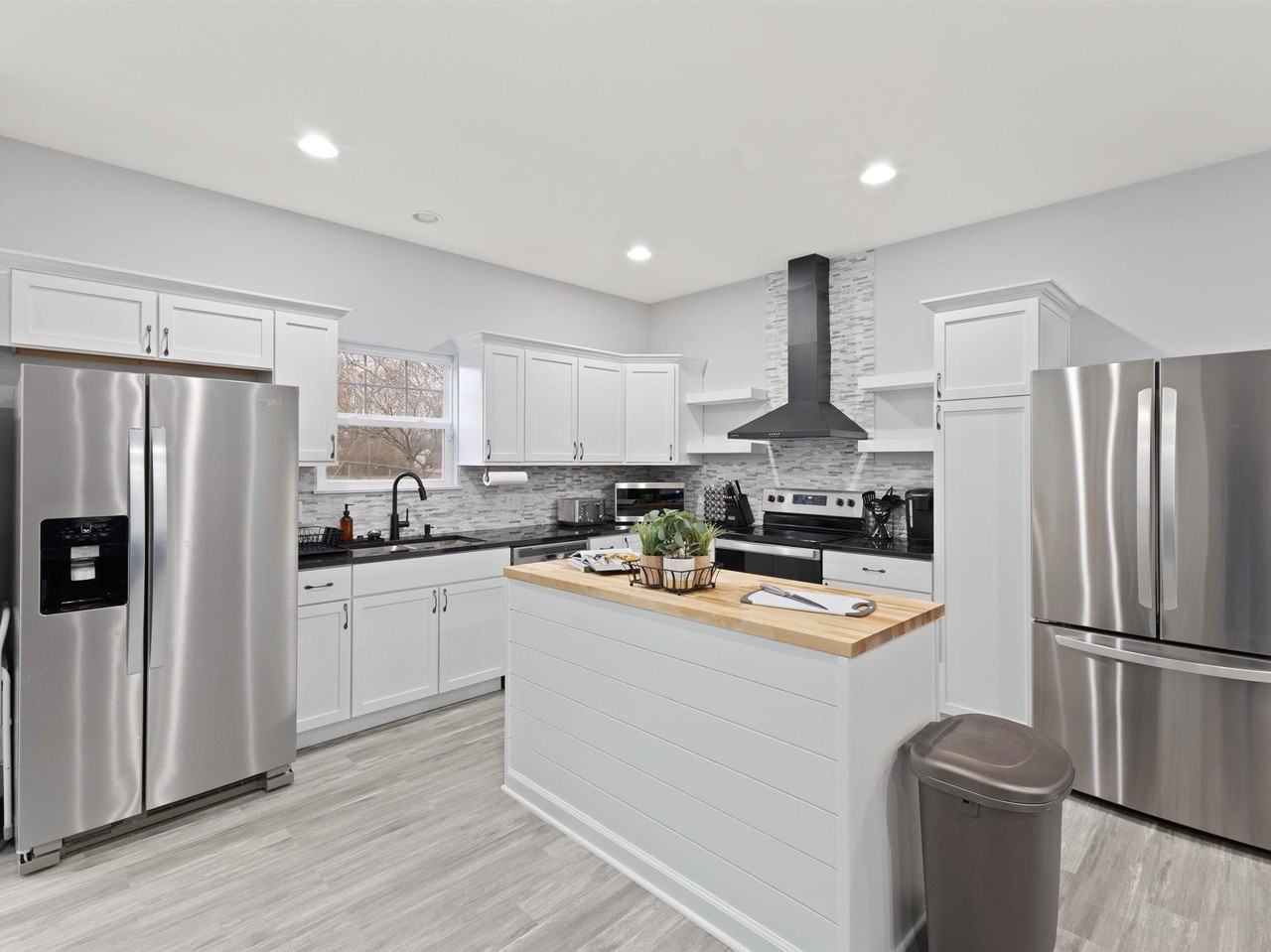 E Hill Dr - Photo 3 of 16