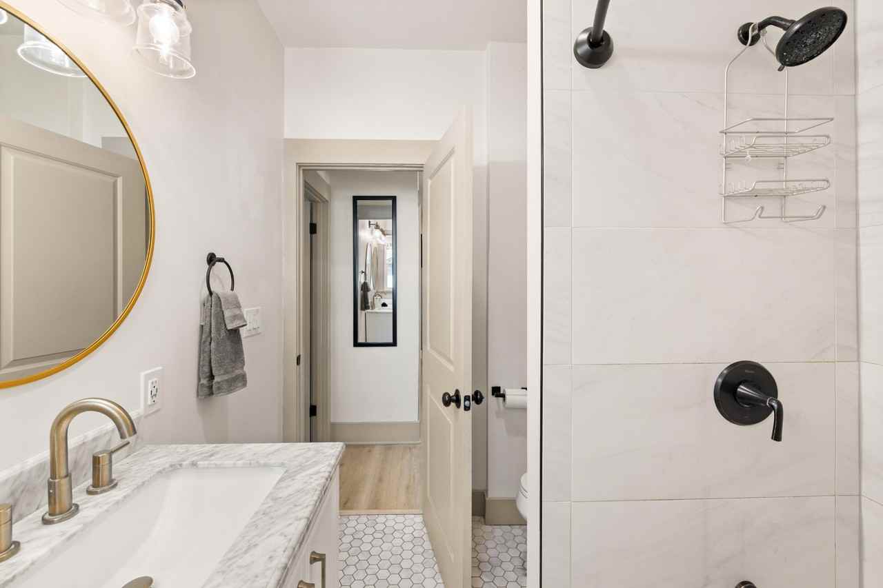 Lincoln Ave - Photo 3 of 18