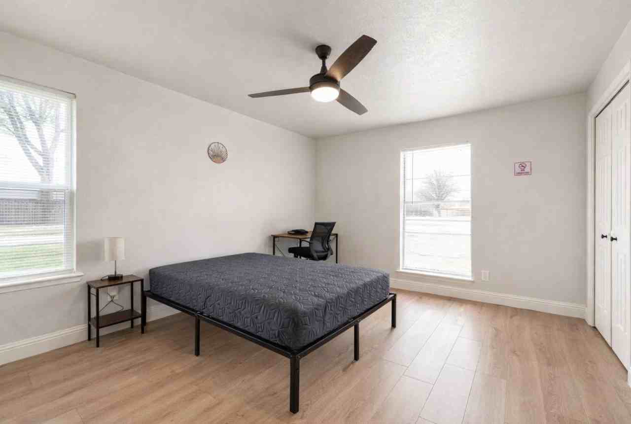 Acton Ave - Photo 6 of 7