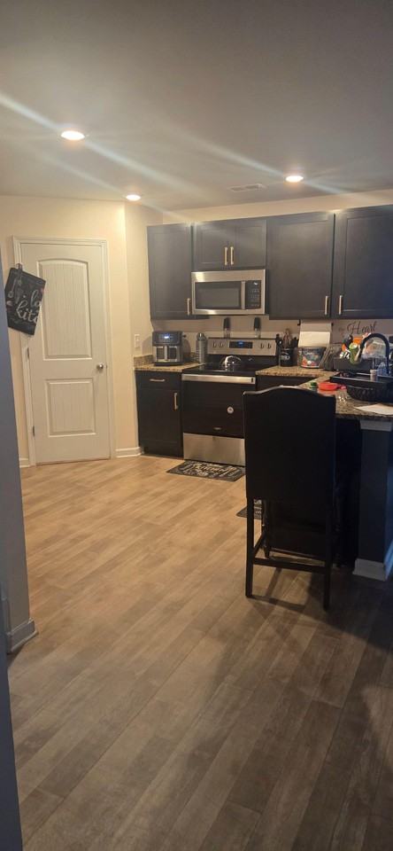 Edinburgh Ln - Photo 3 of 14