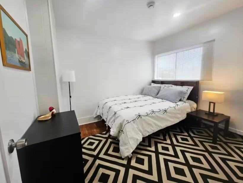 W 48th St - Photo 5 of 7