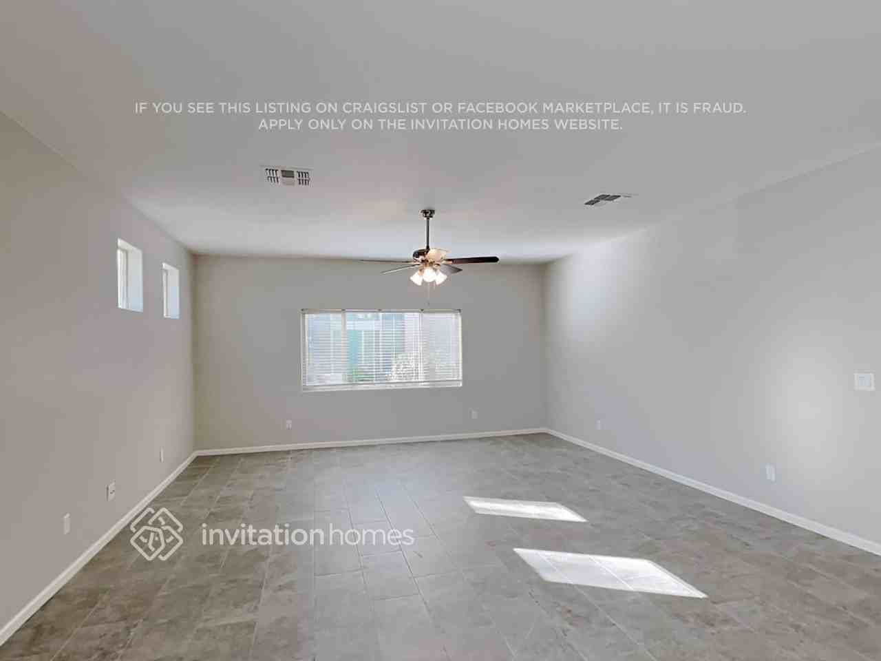 16437 S 10th St - Photo 4 of 19