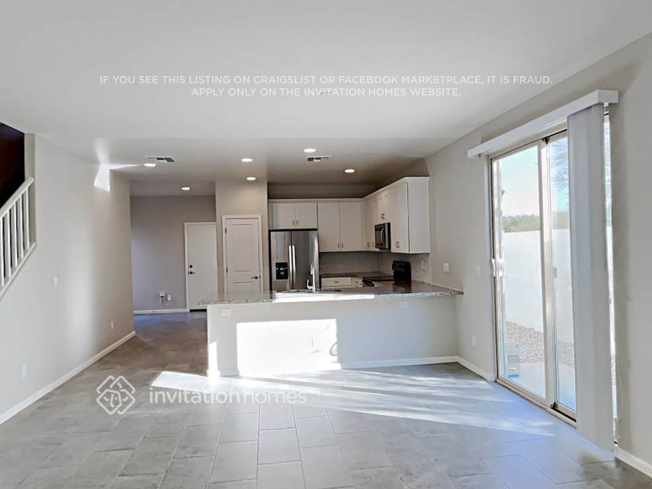 16437 S 10th St - Photo 5 of 19