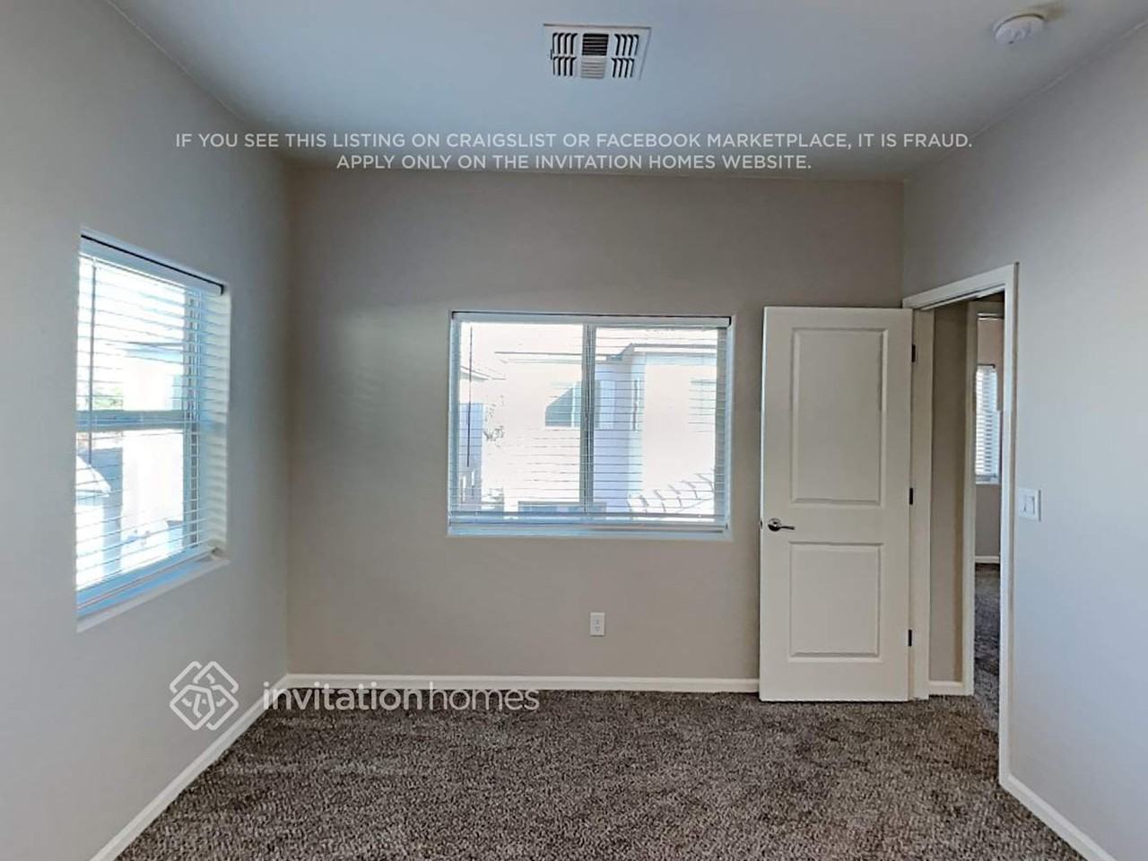 16437 S 10th St - Photo 7 of 19