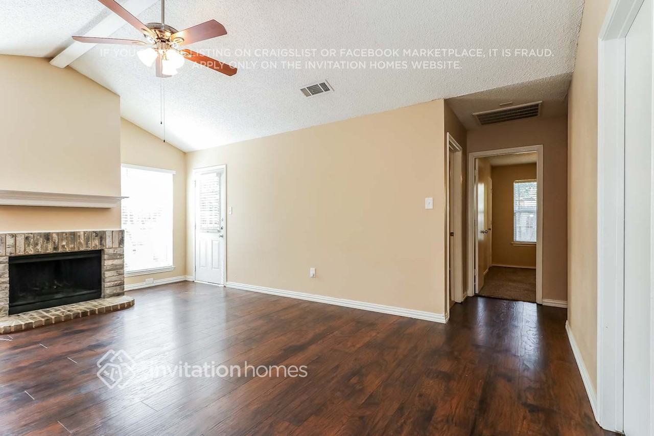 1216 Hidden Creek Dr - Photo 5 of 21