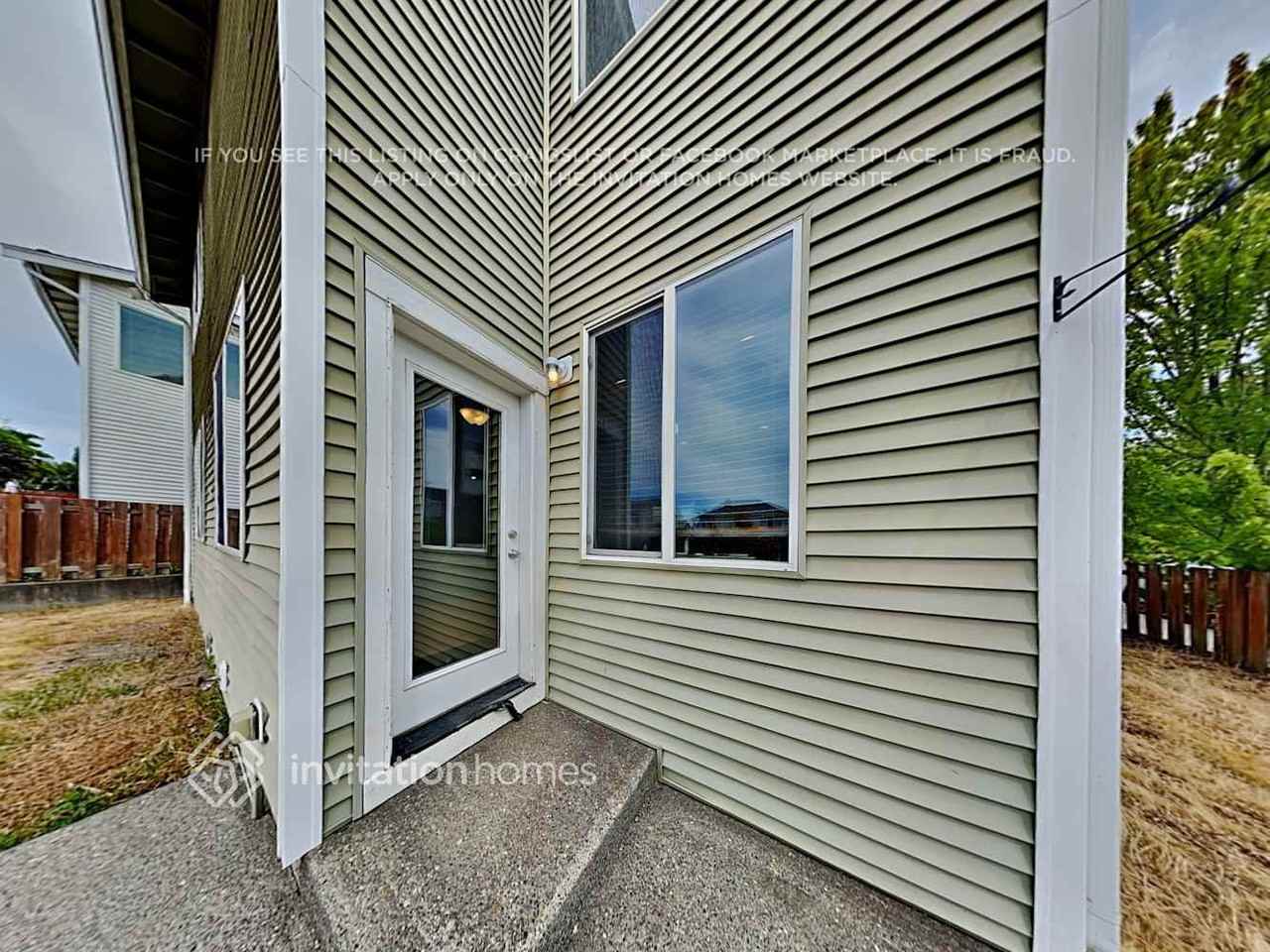 2330 165th Avenue Ct E - Photo 4 of 6