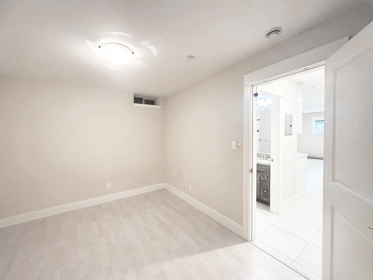 2759 West 34th Avenue - Photo 2 of 12