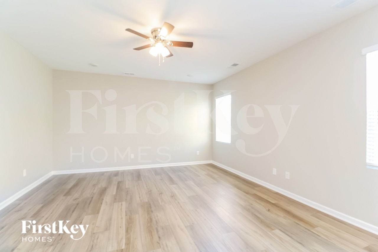 2628 Clipper Ct Nw - Photo 3 of 19