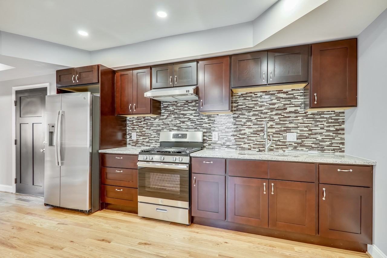 116 Emerson St Nw #1 - Photo 5 of 11