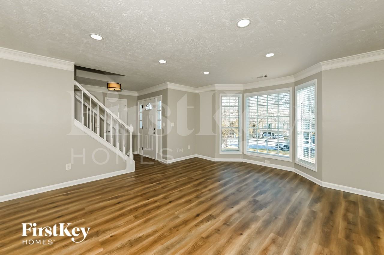 2785 Brookhill Ct - Photo 2 of 19