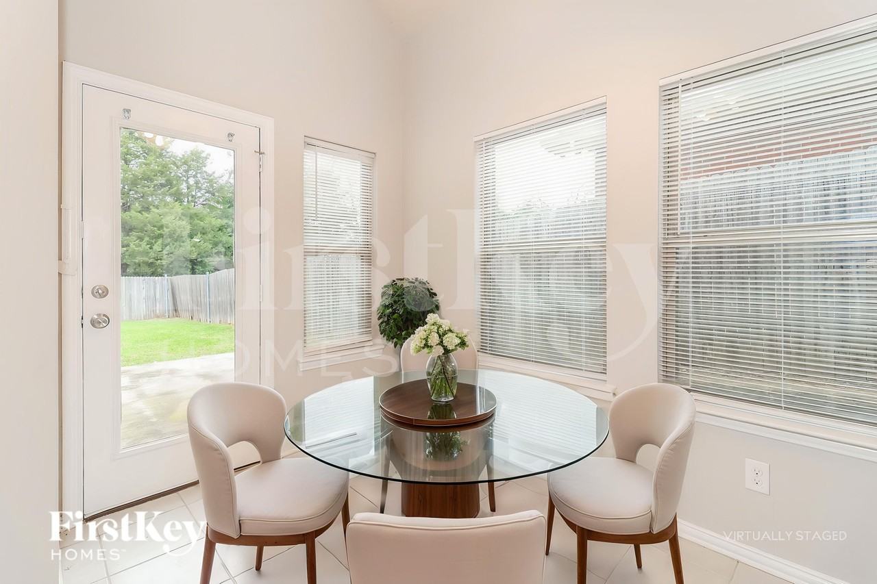 963 Ranch Rd - Photo 6 of 19