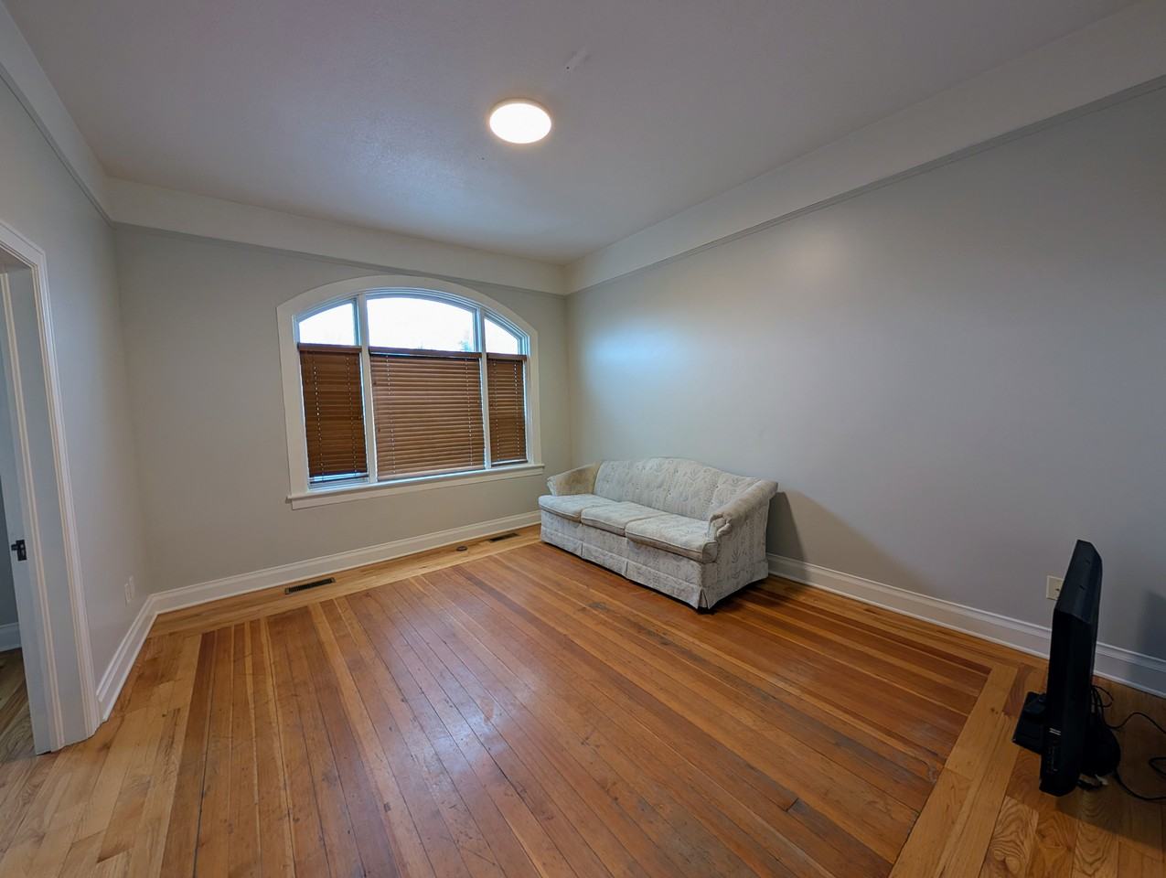 14 S State St #A - Photo 5 of 9