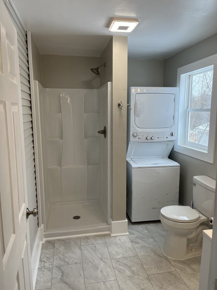 1227 W 22nd St - Photo 6 of 19