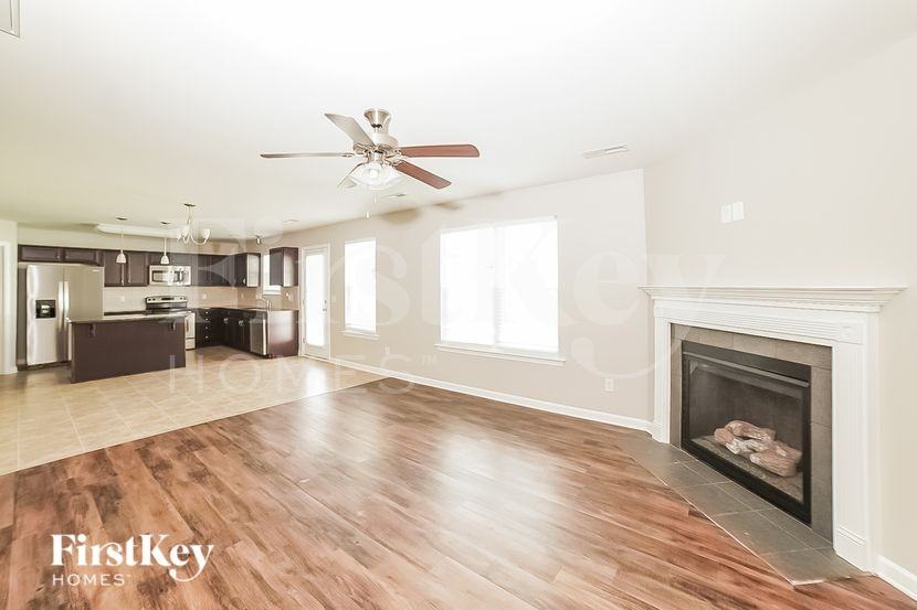 5720 Misty Hill Cir - Photo 4 of 15