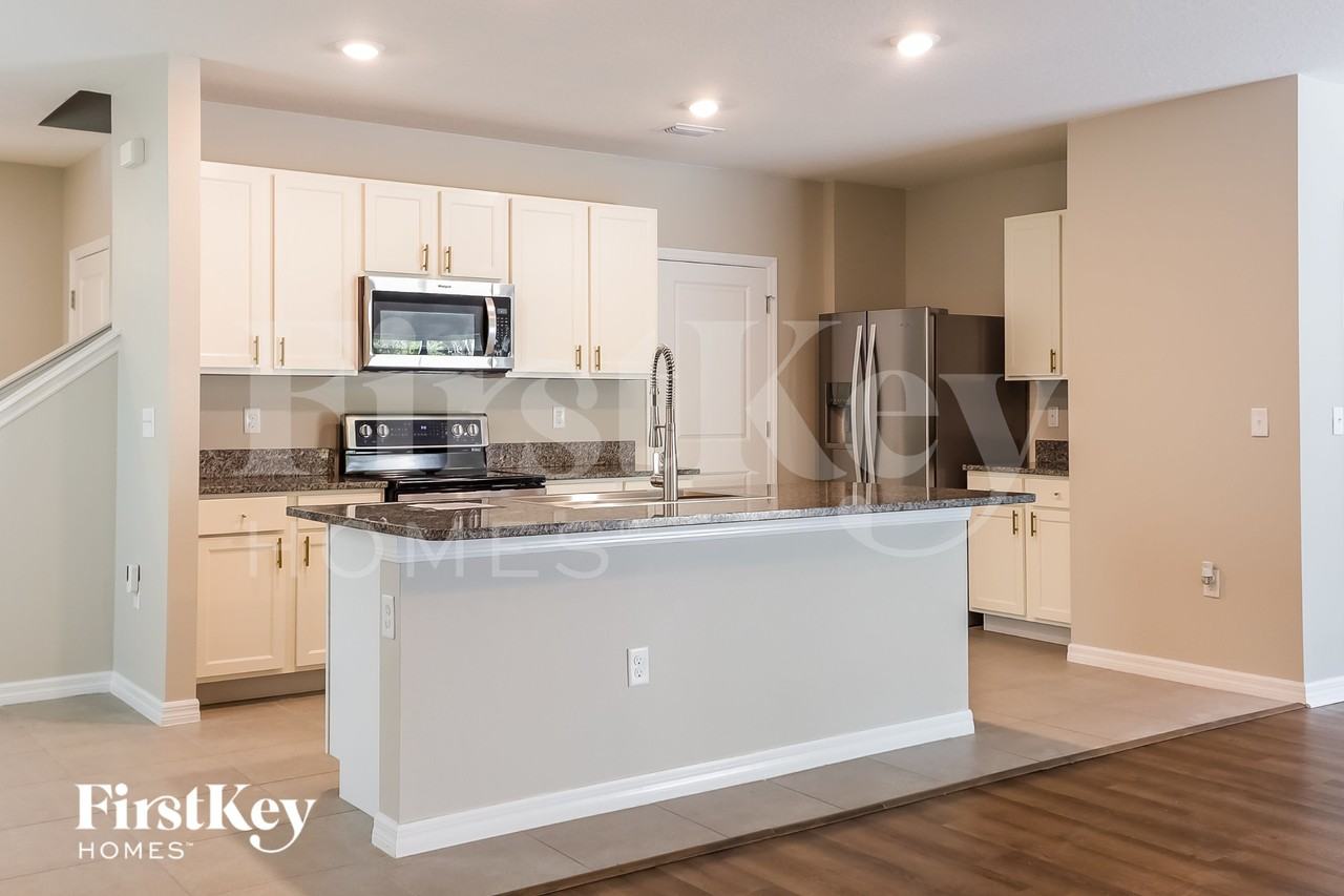 12411 Pagoda Pl - Photo 6 of 15