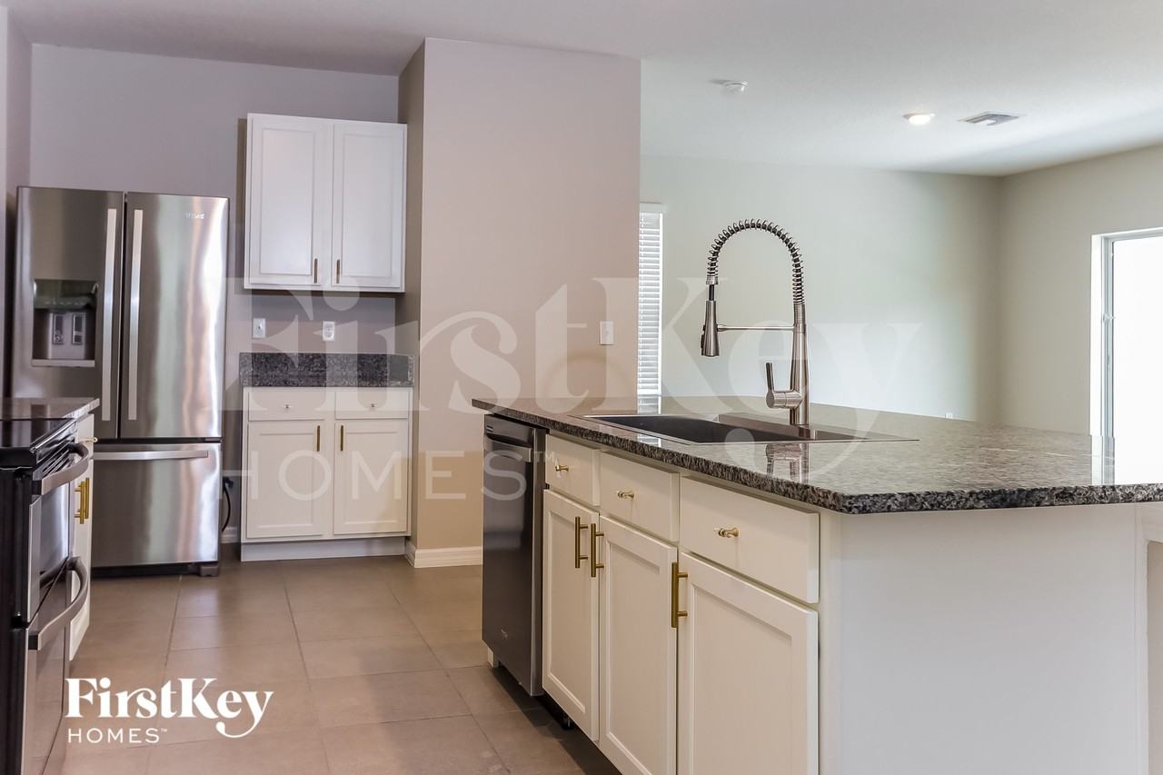 12411 Pagoda Pl - Photo 7 of 15