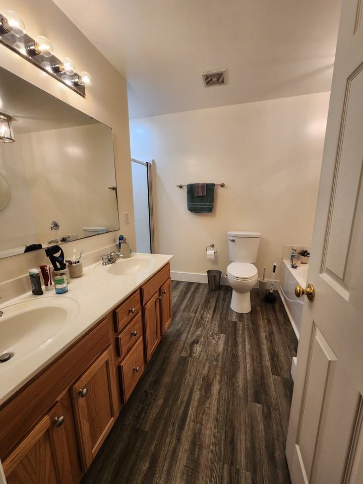 1012 Deerberry Rd - Photo 2 of 13