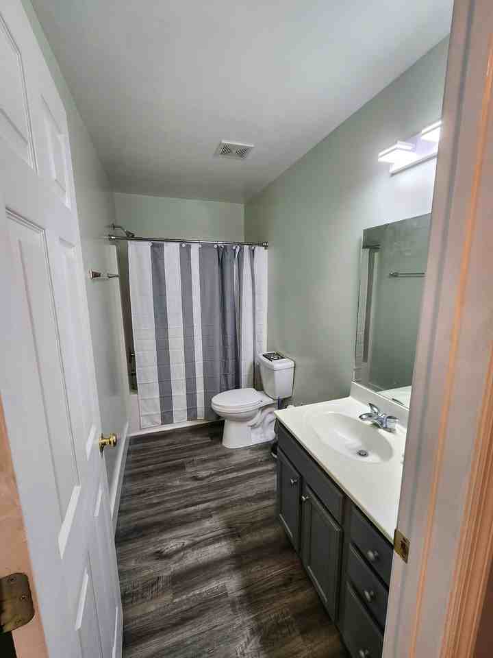 1012 Deerberry Rd - Photo 5 of 13