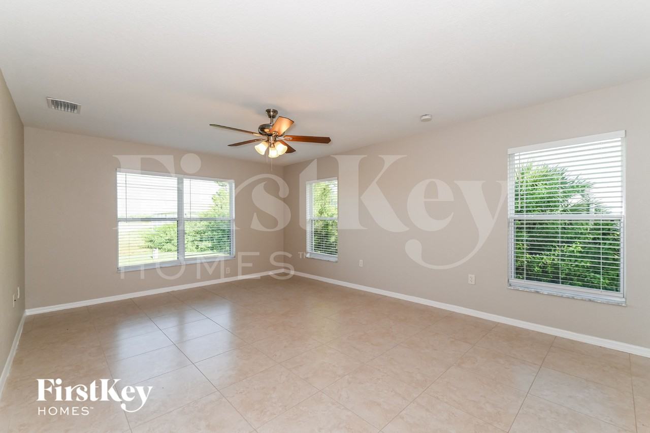 1920 Nw 24th Ave - Photo 2 of 15