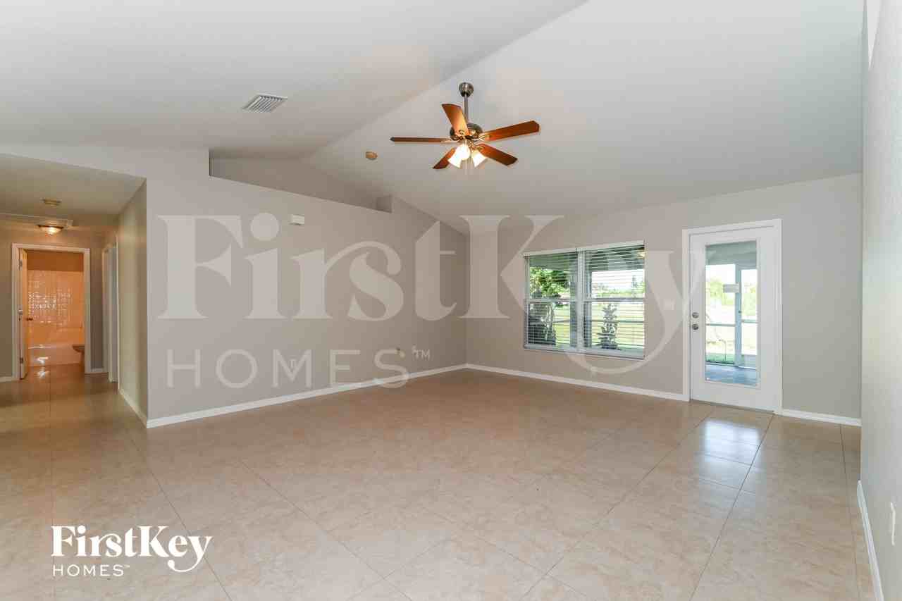 1920 Nw 24th Ave - Photo 3 of 15