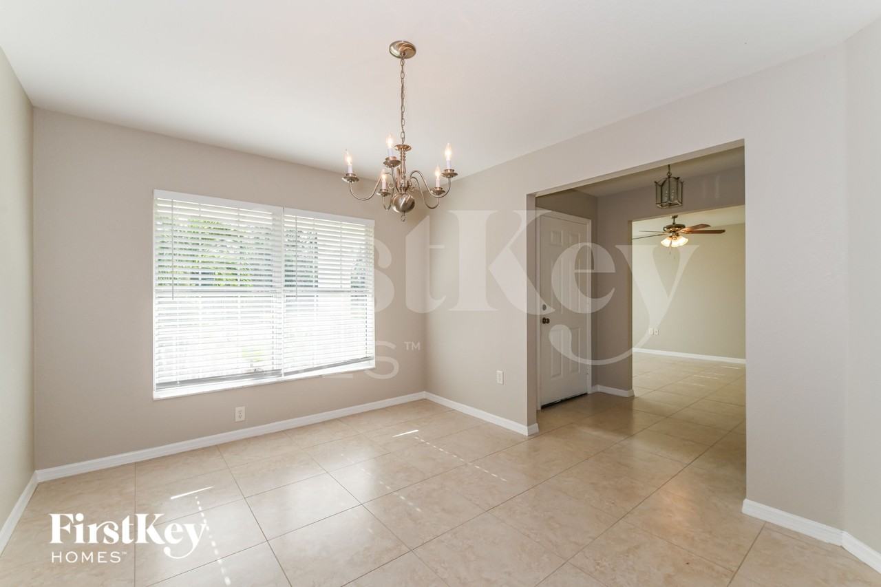 1920 Nw 24th Ave - Photo 6 of 15