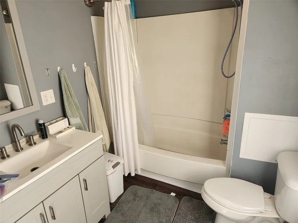 905 Walnut St - Photo 4 of 13