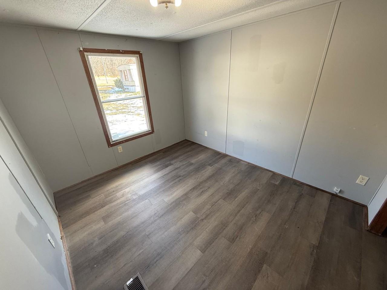 773 Barren Hollow Rd - Photo 5 of 6