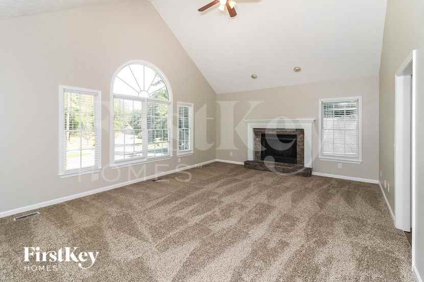 112 Wood Gate Dr - Photo 2 of 15