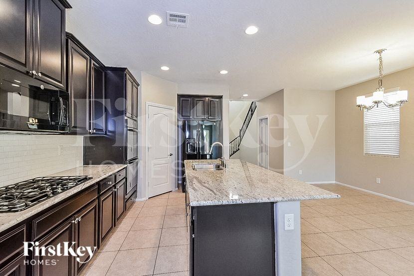 7504 Abby View St - Photo 5 of 15