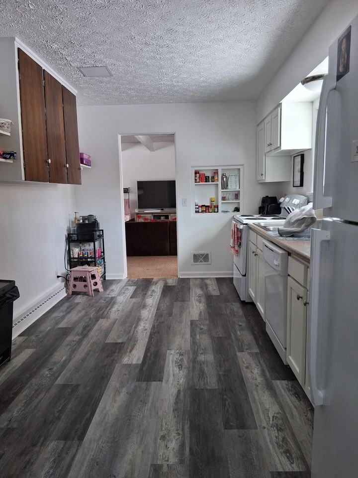 1 Joyanne Ct #7 - Photo 6 of 29