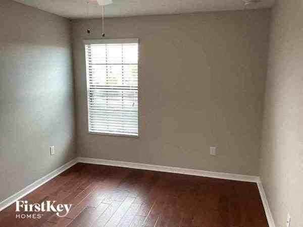 1506 Acadia Harbor Pl - Photo 4 of 11