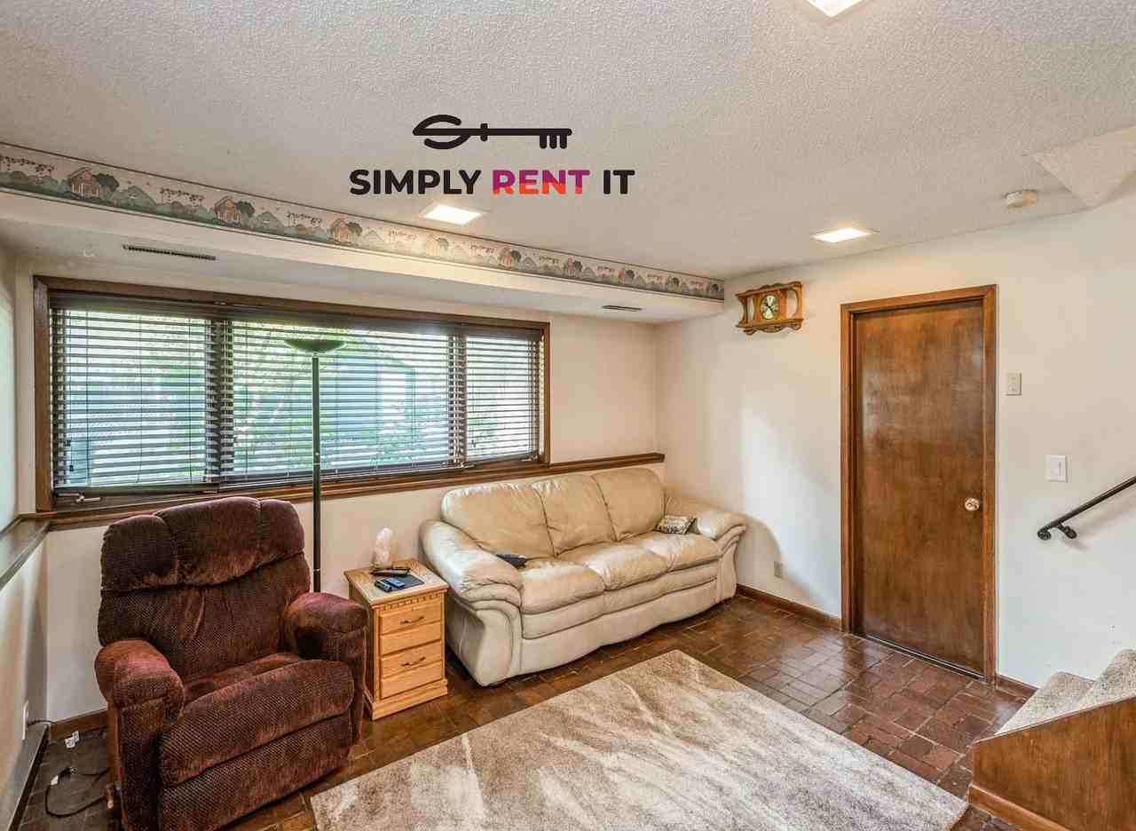 6300 Prairie Ridge Rd - Photo 6 of 15