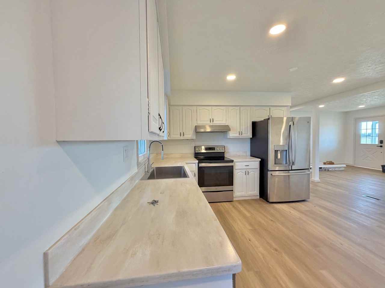 9148 Crottinger Rd - Photo 7 of 37