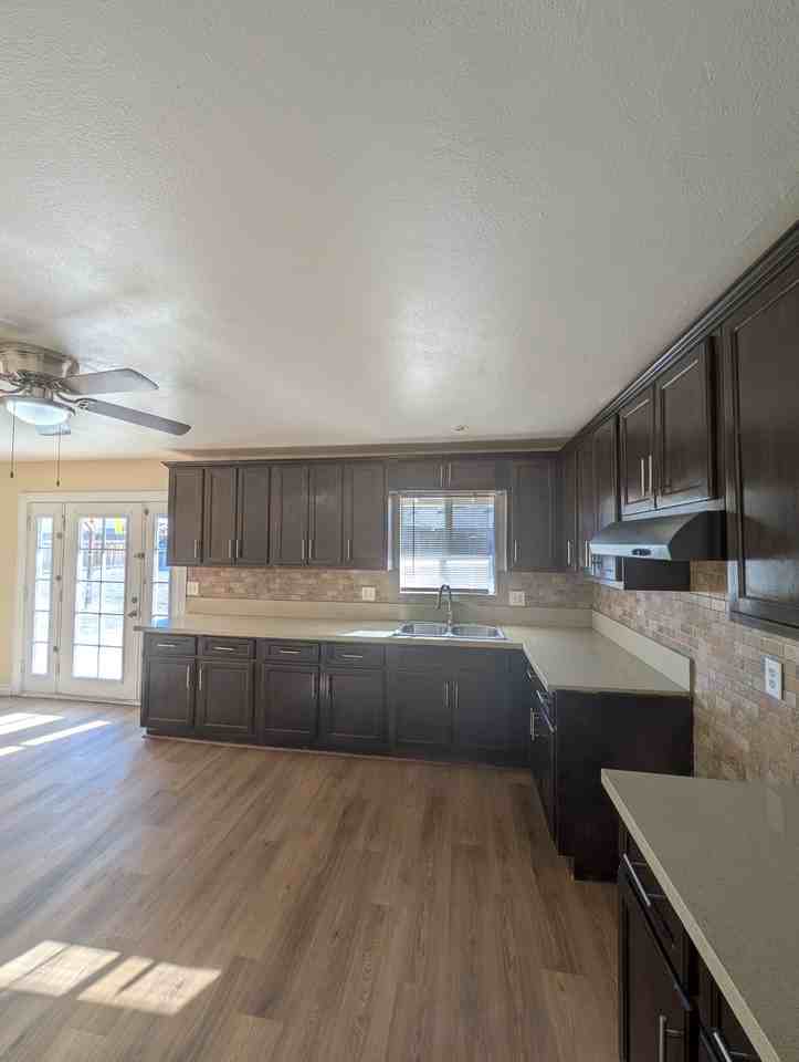 26820 Cornell St - Photo 6 of 22