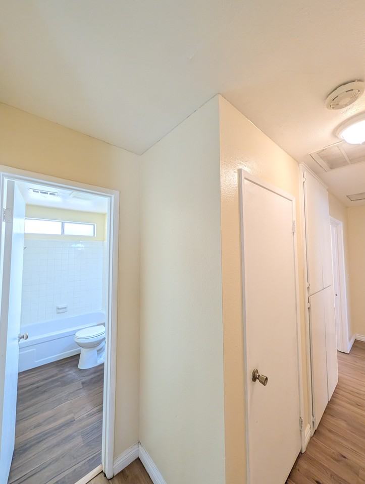 26820 Cornell St - Photo 7 of 22