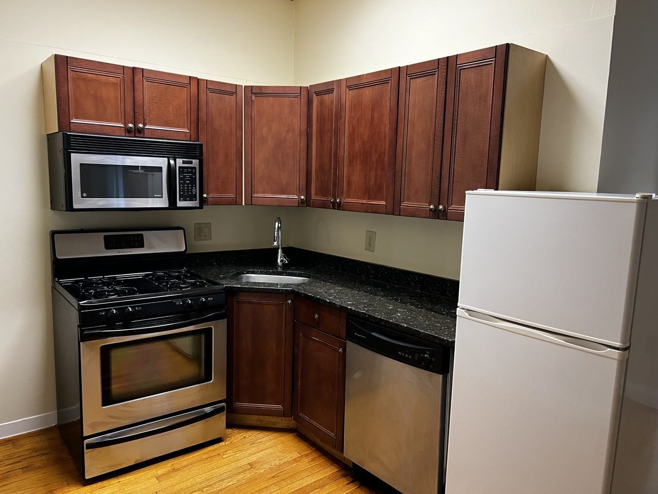 295 Nahant Rd #4 - Photo 4 of 4