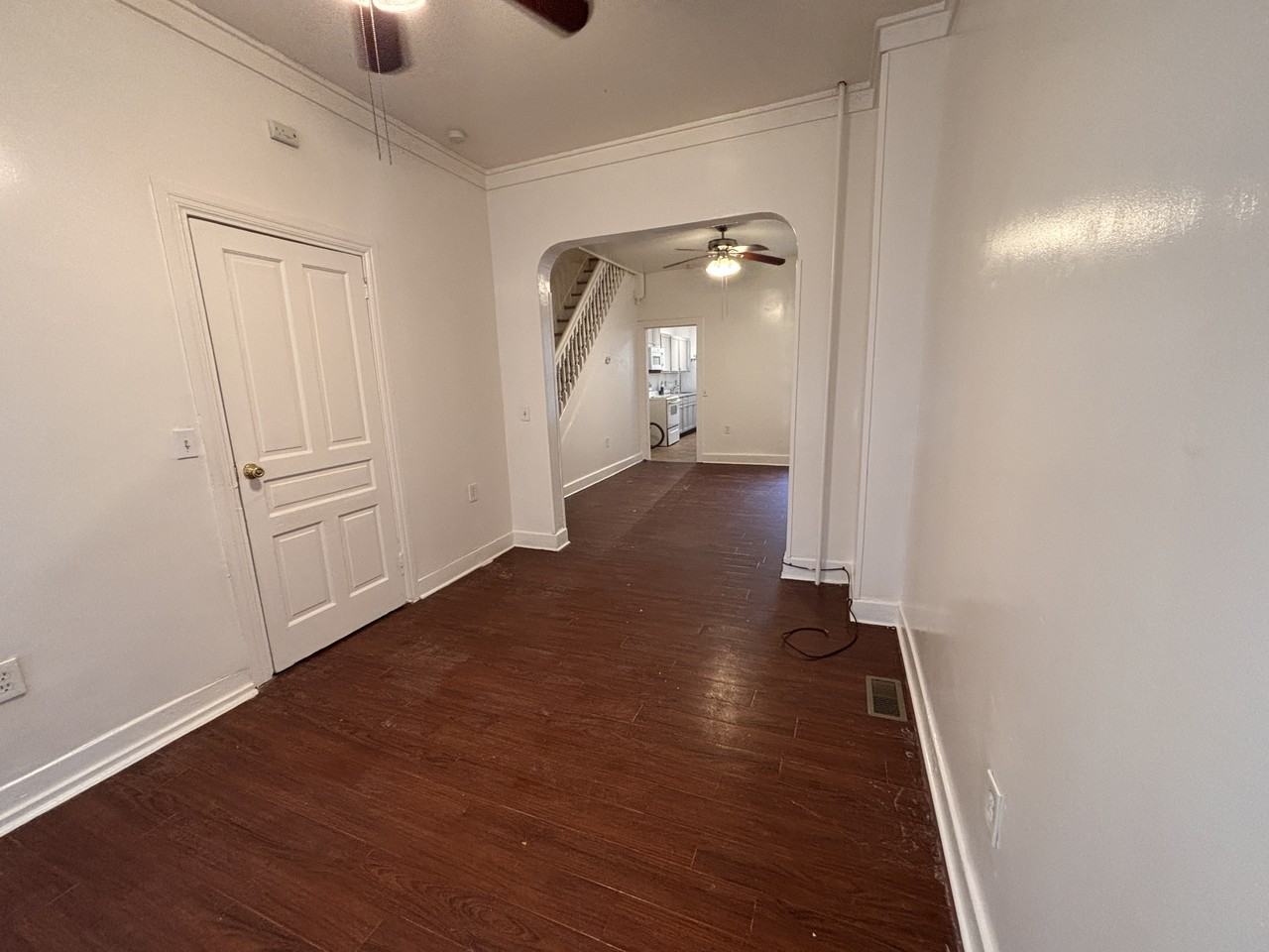 738 W Poplar St - Photo 5 of 15