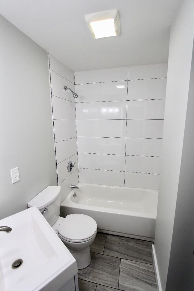 94 E Cottage St #3 - Photo 5 of 8