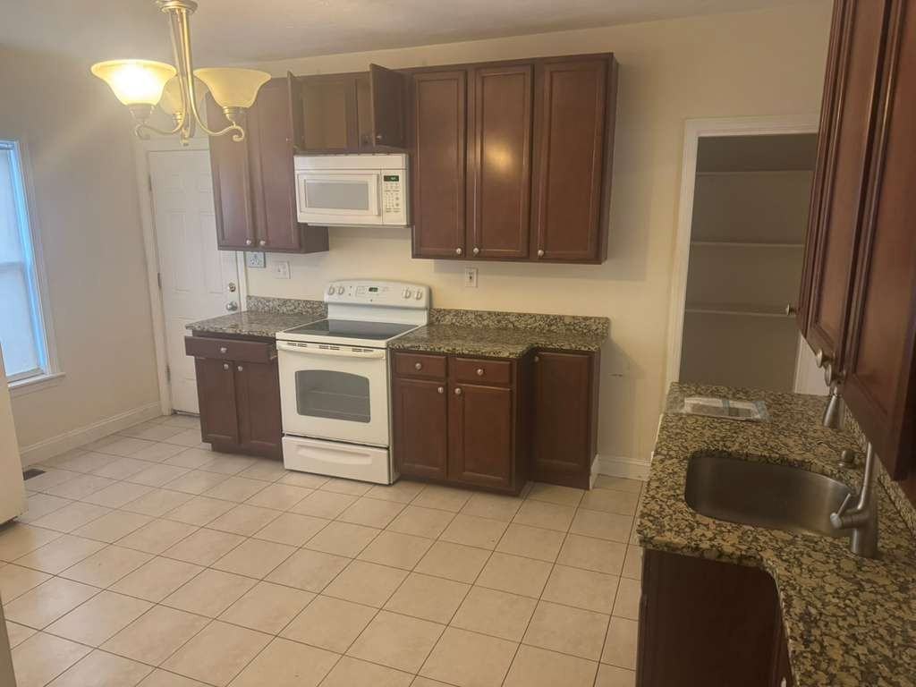 293 School St #2L - Photo 3 of 12