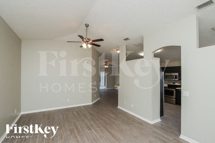 530 Melanie Cir - Photo 5 of 15