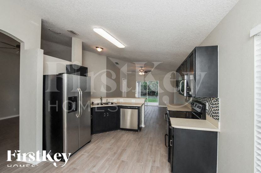 530 Melanie Cir - Photo 6 of 15