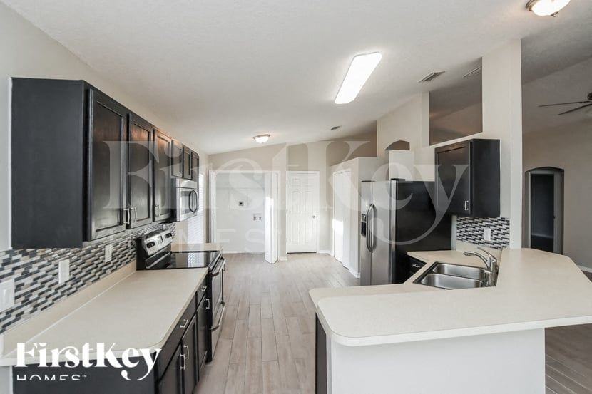 530 Melanie Cir - Photo 7 of 15