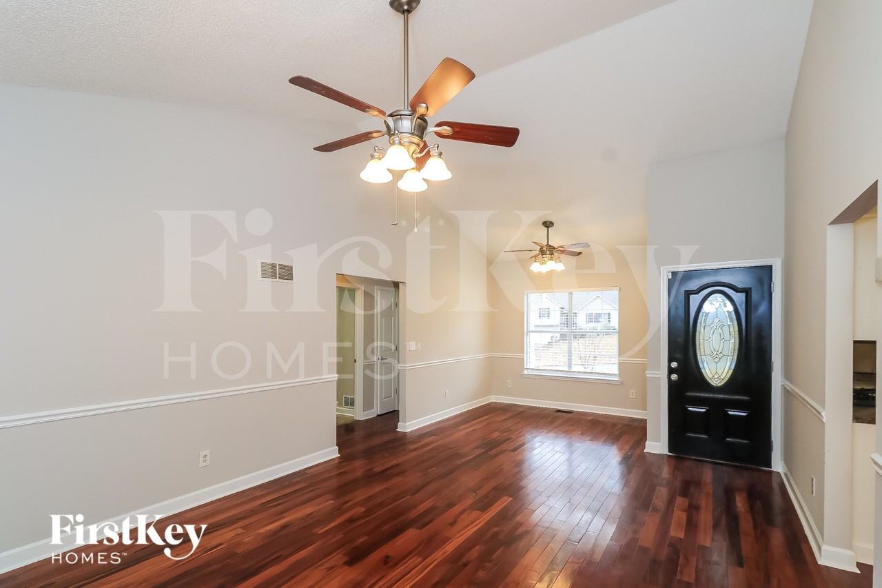 139 Brooks Mill Ln - Photo 4 of 15