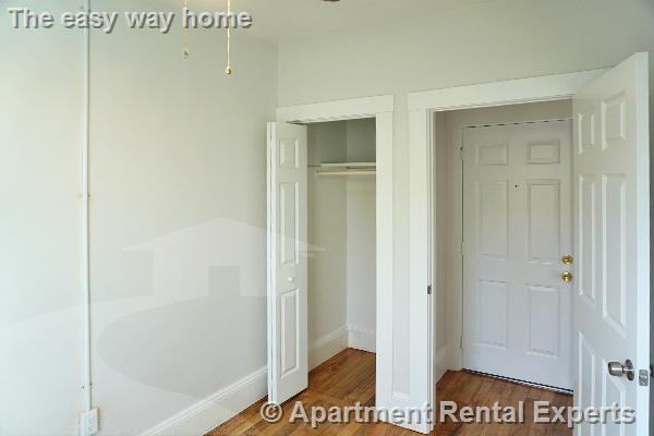 27 Lambert St #3R - Photo 5 of 13