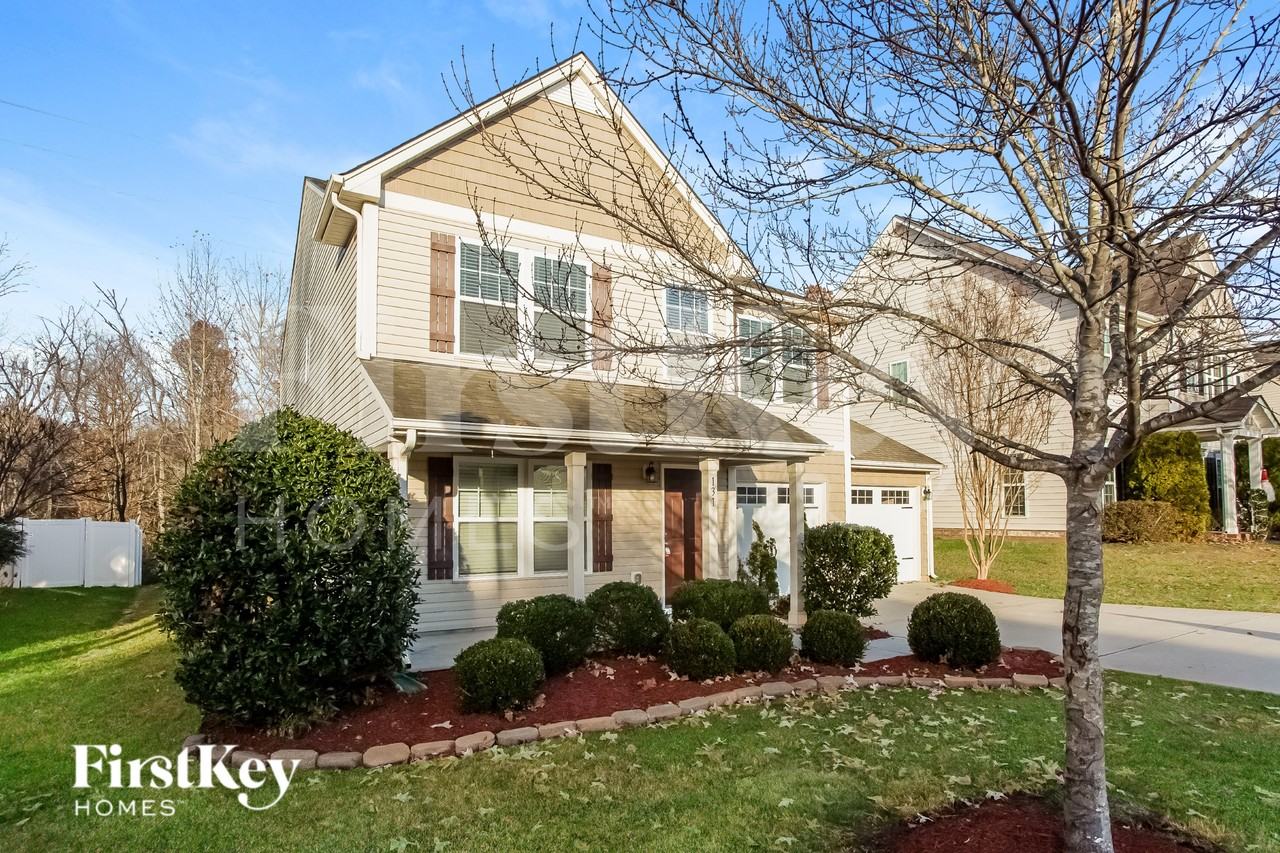 131 Tilton Dr - Photo 3 of 18