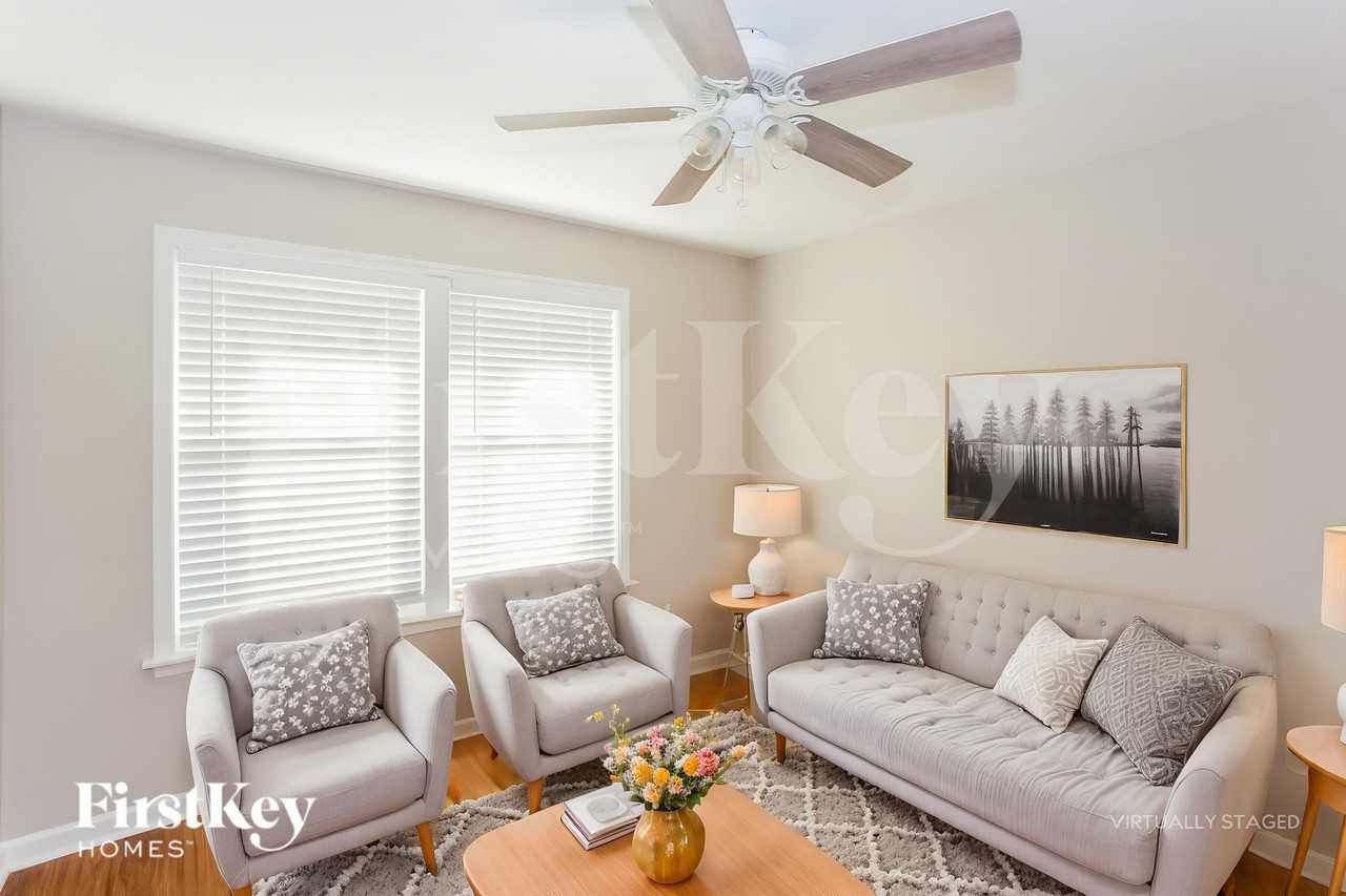 131 Tilton Dr - Photo 5 of 18